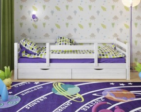 Детская кровать из массива березы Соня-5 (Белый/Лак) в Агрызе - agryz.ok-mebel.com | фото 1